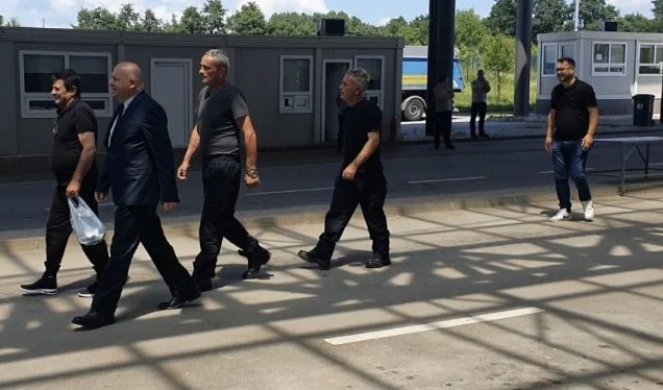Trojica policajaca se preko Merdara vratila na Kosovo i Metohiju
