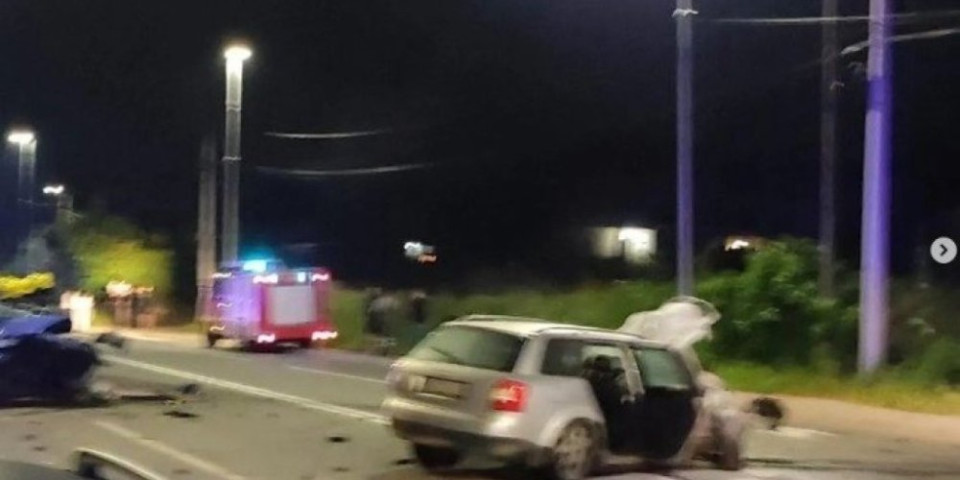 Jeziva saobraćajka u Kruševcu! U direktnom sudaru dva automobila ima stradalih (FOTO/VIDEO)