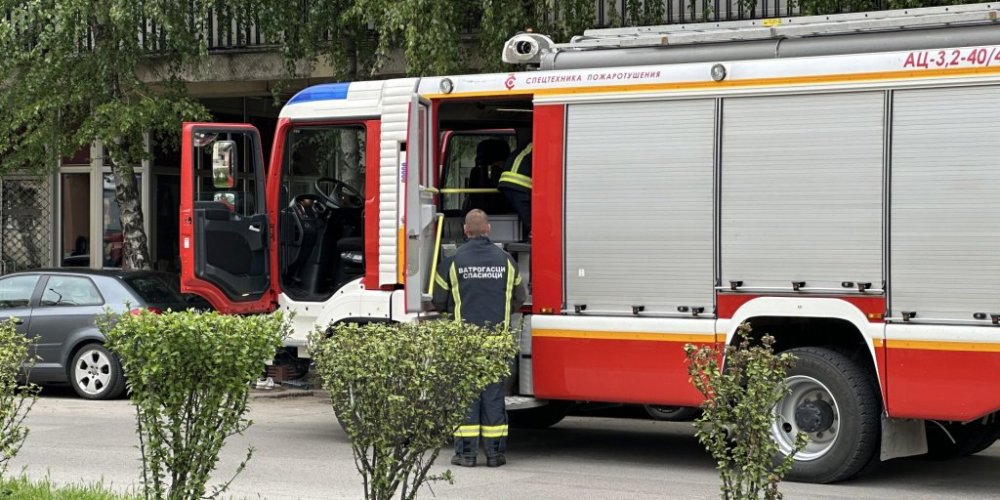 Odjednom je počelo da bukti! Veliki požar izbio u hladnjači