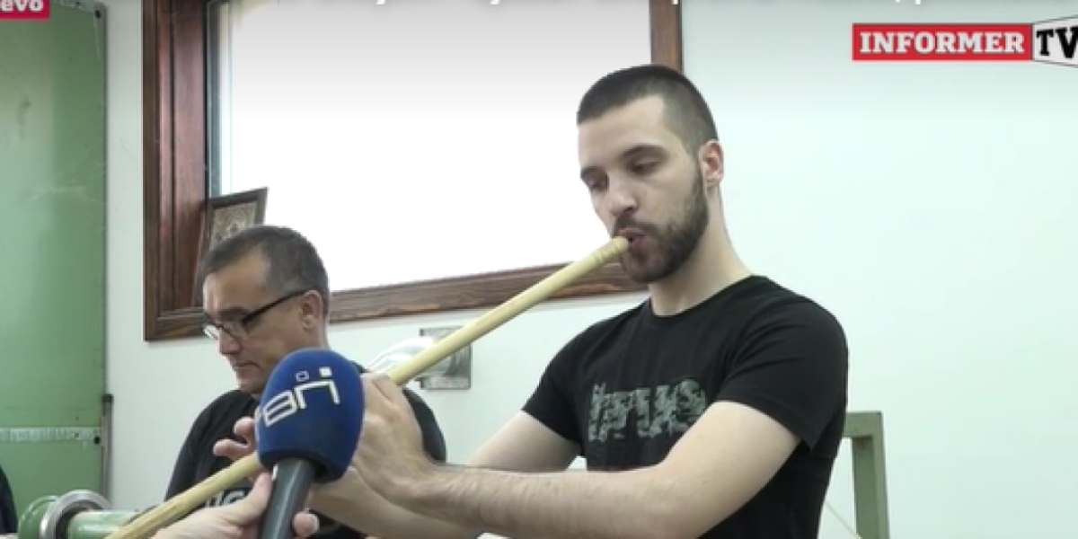 Ovaj instrument je gotovo nemoguće napraviti, ali jedan tata stolar uradio je nešto neverovatno za svog sina! (VIDEO)