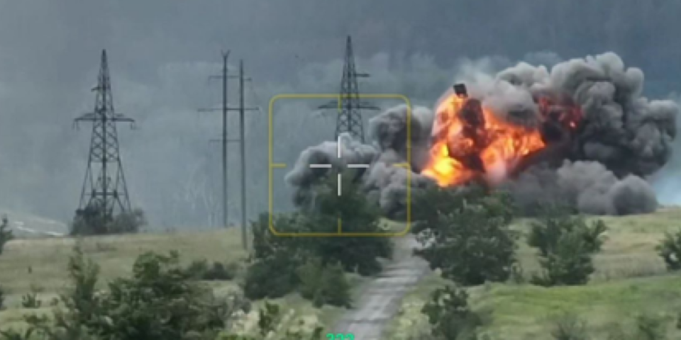 Oklopno vozilo upalo u čečensku zasedu, usledio užas! Komandant "Ahmata" objavio dramatičan snimak iz rejona Belgorovke! (VIDEO)