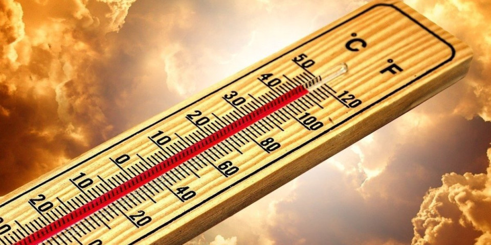 Ljudi umiru od vrućine! U omiljenim srpskim letovalištima temperature dostižu 45 stepeni: Prve žrtve toplotnog talasa zabeležene u Grčkoj!