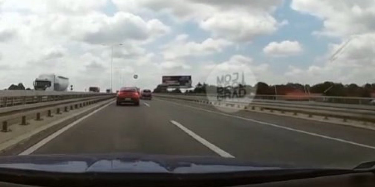 Točak leti po auto-putu! Nesvakidašnja scena kod isključenja za Zrenjanin: Vozači ostali u čudu (VIDEO)