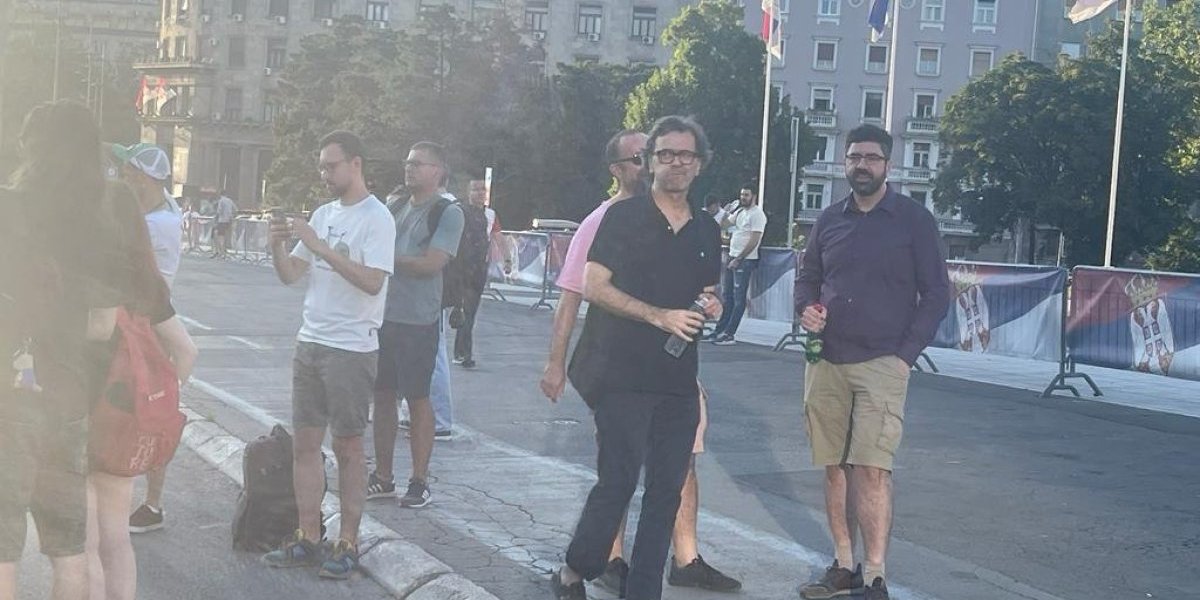 Završen jedanaesti prozapadni protest! Manji odziv građana u odnosu na prethodne proteste