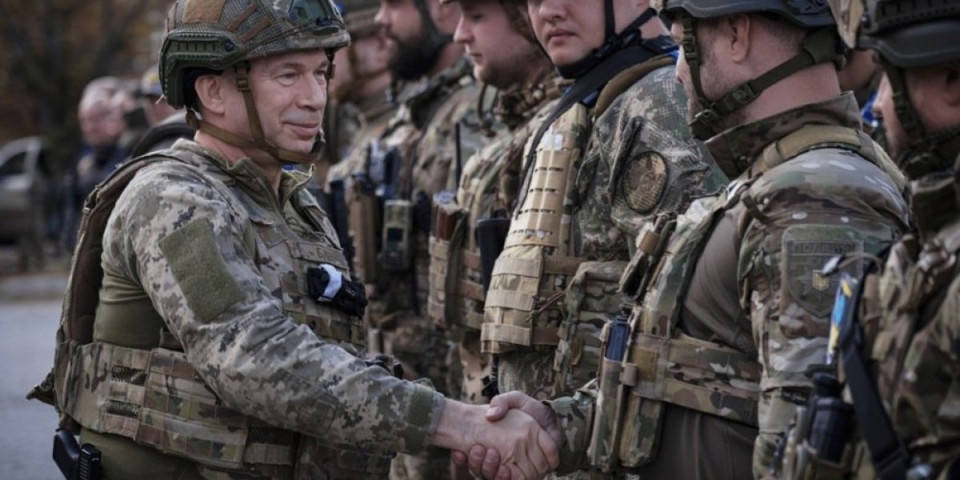 On stoji iza nove ukrajinske odbrane: Ko je general Sirski, čovek koji spava četiri i po sata na dan!