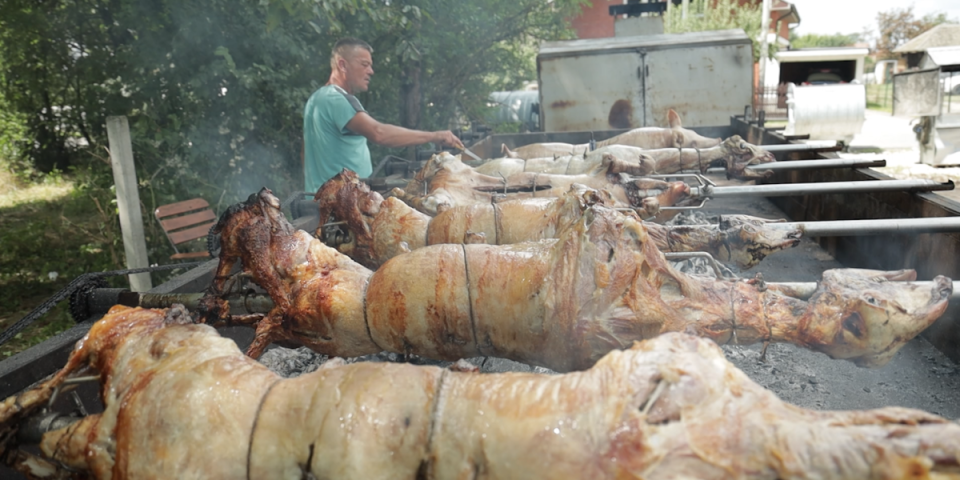 "Nema lepše jagnjetine od šumadijske!" Proverite u Jagnjilu kod Mladenovca već od 11 sati