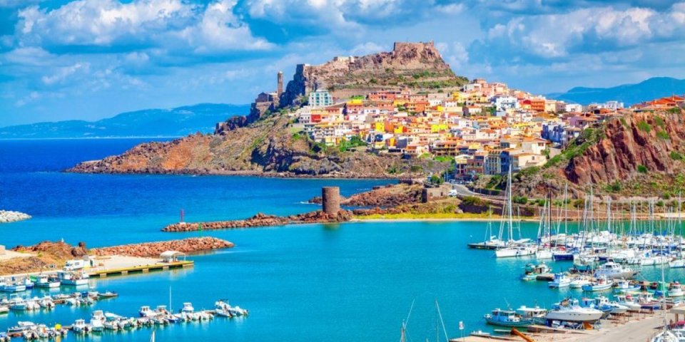 Mediteranska lepotica Sardinija! Evo nekoliko dobrih razloga da je posetite (FOTO)