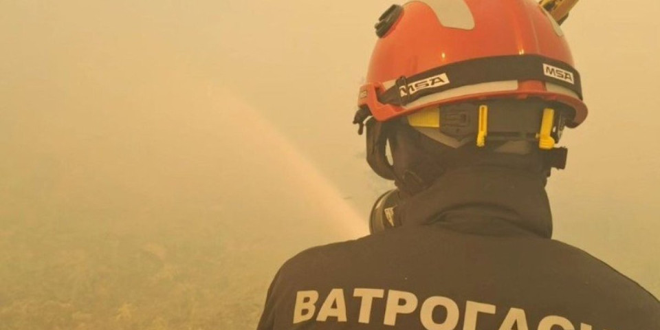 (VIDEO) Požar u Novom Sadu: Dve osobe evakuisane