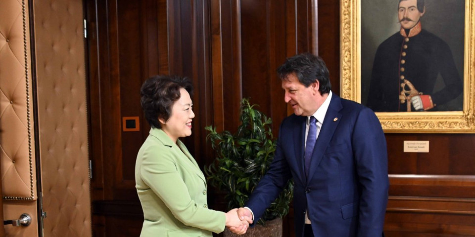Ministar Gašić izrazio zahvalnost ambasadorki Kine Čen Bo na saradnji