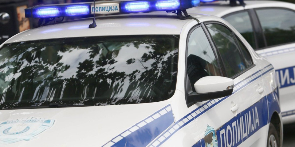 Maloletnici ukrali osam automobila: Policija ih pronašla na području Sremske Mitrovice