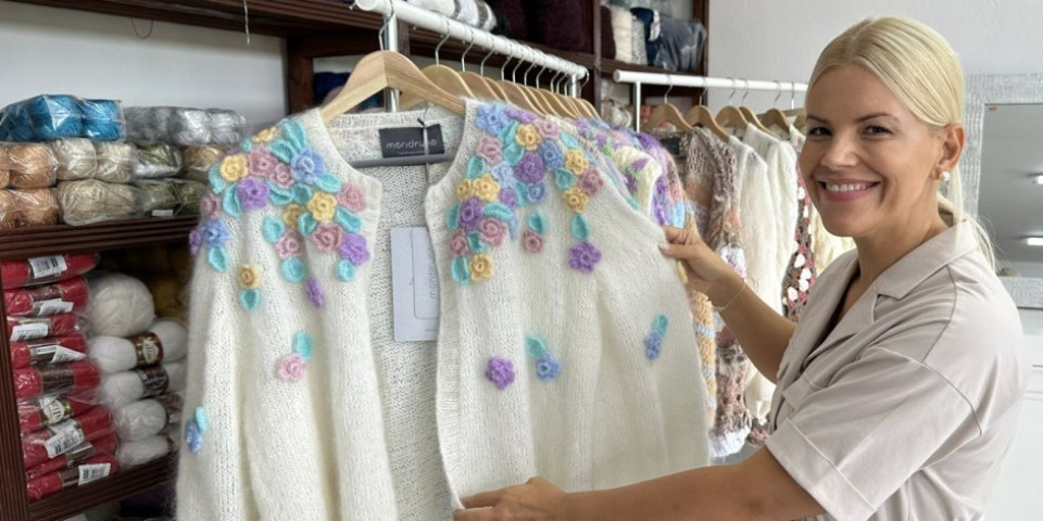 Njene džempere nose Jelena Đoković i princeze širom sveta! Marijana od ručnog rada napravila unosan biznis! (FOTO)