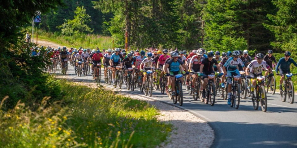 Održano 10. jubilarno izdanje MTB trke Tri strane Kopaonika (FOTO)