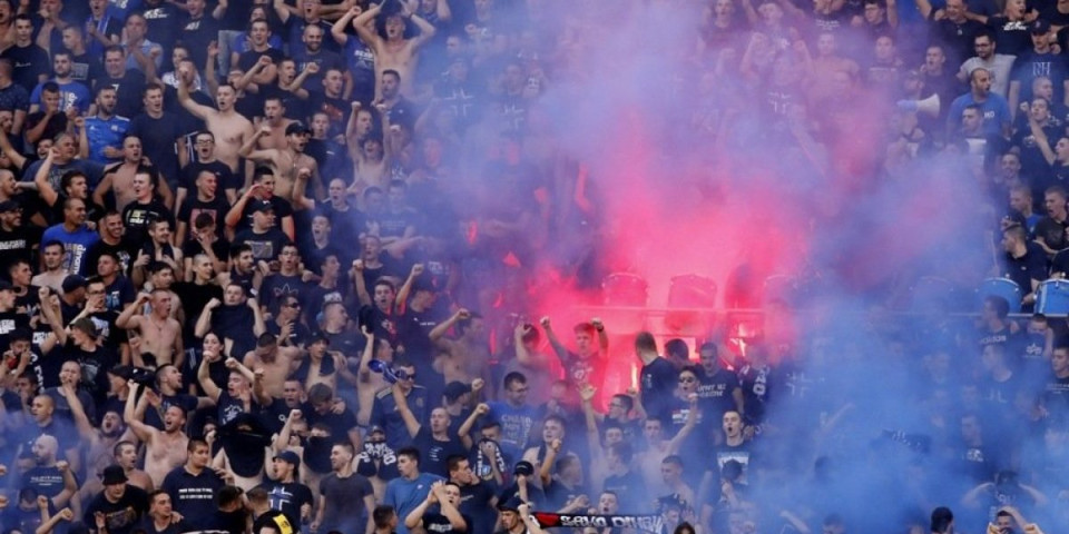 UEFA zapretila Dinamu i AEK: Ako jedna petarda padne sledi kazna