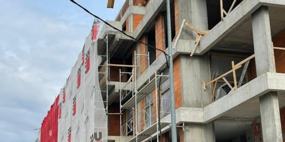 Državljanka Srbije zidala zgradu u Baru bez dozvole! Utajila i 60.000 evra na ime poreza