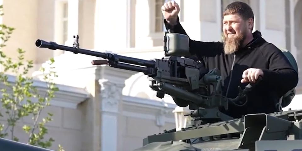 Čečeni "love" Ukrajince! Kadirov objavio snimak uništenja (VIDEO)