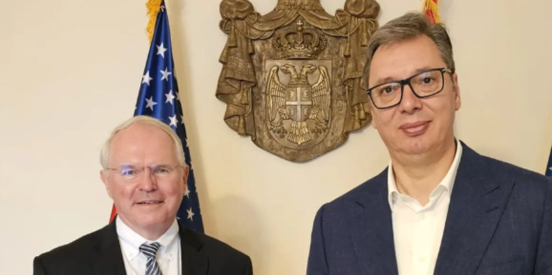 Glavna tema – dalje unapređenje srpsko-američkih političkih i ekonomskih odnosa! Vučić se sastao sa Hilom (FOTO)