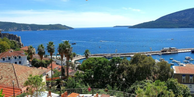 Objava jednog Crnogorca zapalila je mreže kada je bez dlake na jeziku otkrio šta je uzrok pucanja turističke sezone i čime se sve služe njihovi ugostitelji.