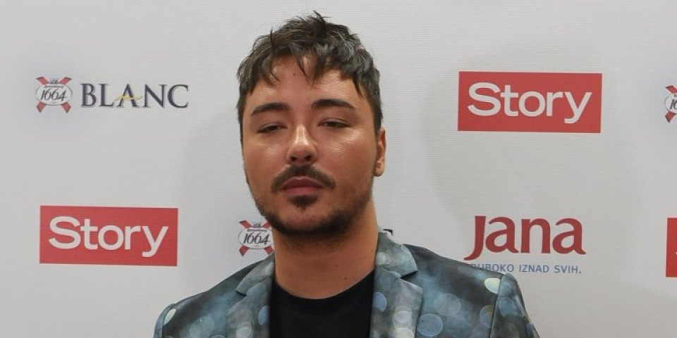 Milan Stanković iznenada objavio snimak star sedam godina: Pevač sa fanovima podelio lepo sećanje, evo šta je u pitanju (VIDEO)