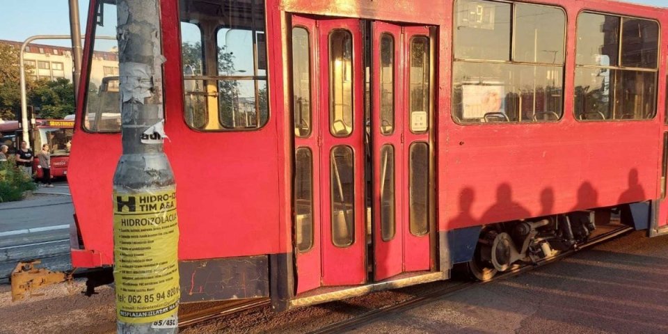 Sudar tramvaja na Novom Beogradu: Stvara se gužva (FOTO)