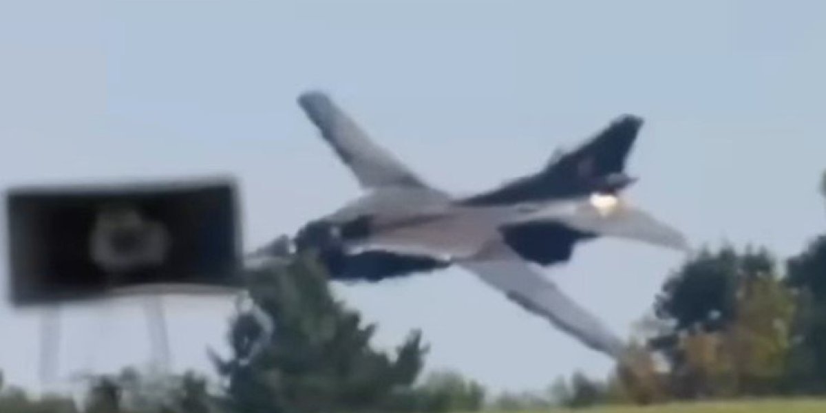 (VIDEO) MiG 23 pao kod Detroita, posada se katapultirala! Šta će ruski avion u Americi?!