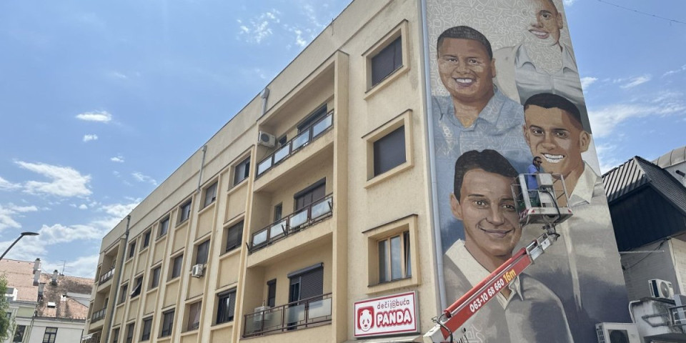 Nikada vas neće pojesti zaborav! Završen mural visok 16 metara sa likovima stradalog Luke, Ivana, Nikole i Ognjena (FOTO)