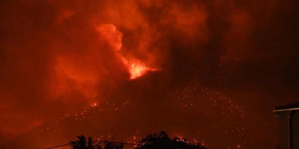 Panika u Grčkoj! Turisti dobili poruku za hitnu evakuaciju!