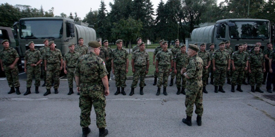 Srpski vojnici se vratili iz Slovenije! Pomogli nakon poplava, državni sekretar im odao priznanje! (FOTO)