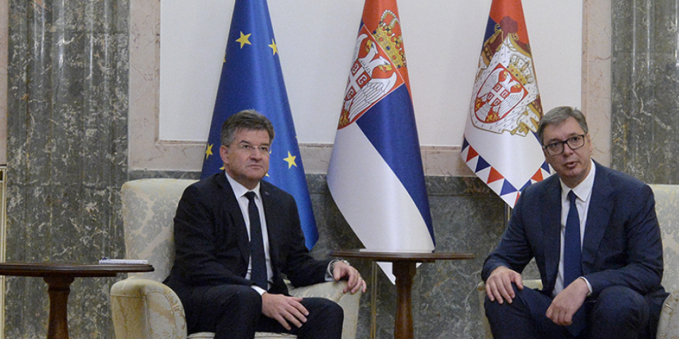 Zabrinut sam zbog Kurtijevog plana da silom okupira sever i protera Srbe! Vučić nakon više od dva sata sastanka sa Lajčakom!