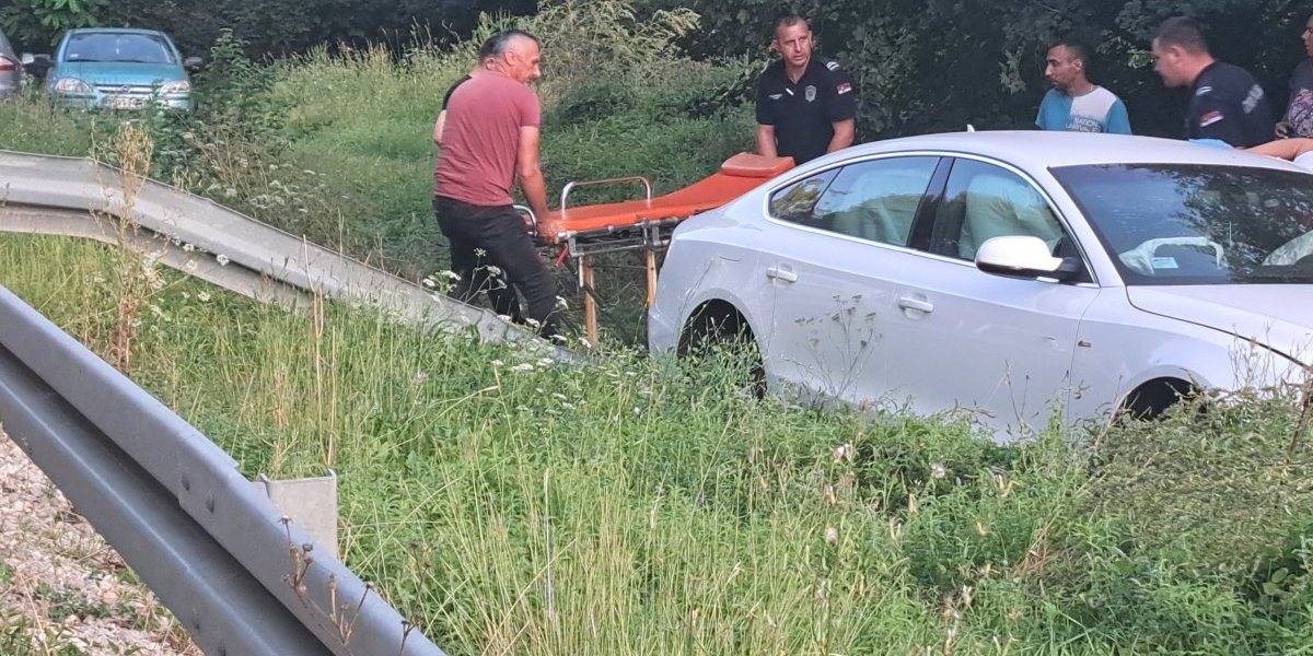 "Dobro da su im glave ostale na ramenima"! Stravičan udes kod Kučeva, vozač "audija" teško povređen (FOTO/VIDEO)