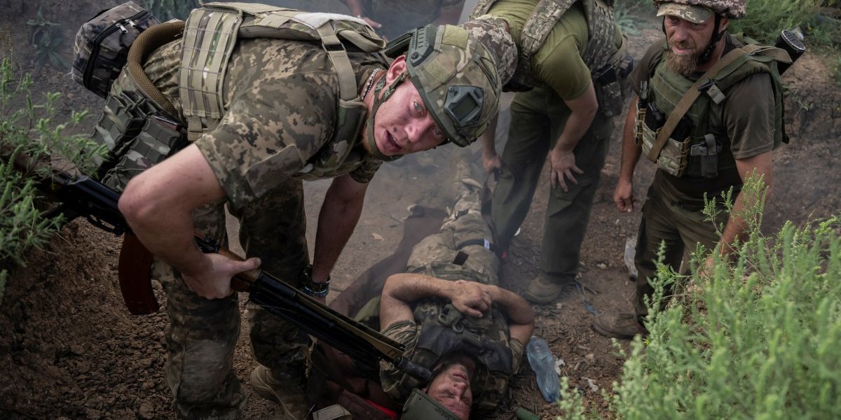 Strašna bolest hara prvom linijom fronta! Ukrajinska vojska povraća, krv im ide iz očiju, a lek ne nalaze!