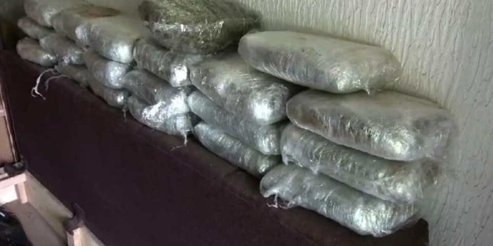 Kakav štek u iznajmljenom stanu?! ''Pao'' diler u Sremčici