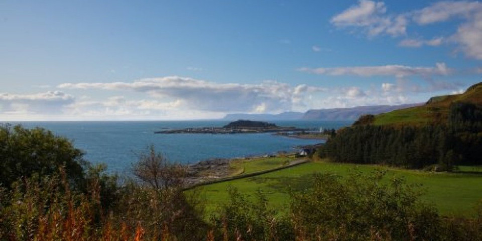 Ovo ostrvo u Škotskoj nema puteve i automobile! Ima malo turista, a svi prave iste greške (FOTO)