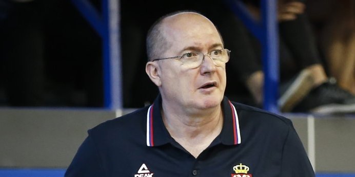 "Hoće stoka da nas nabije 30 razlike" - Bivši trener Zvezde objasnio čuveni tajm-aut (VIDEO)