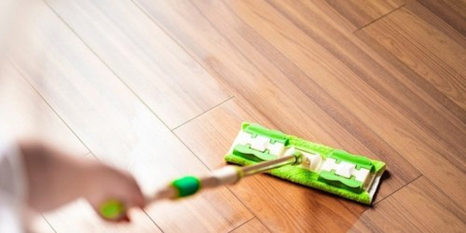 Kako očistiti  fleke na drvenom podu? Ovo su najefikasniji načini