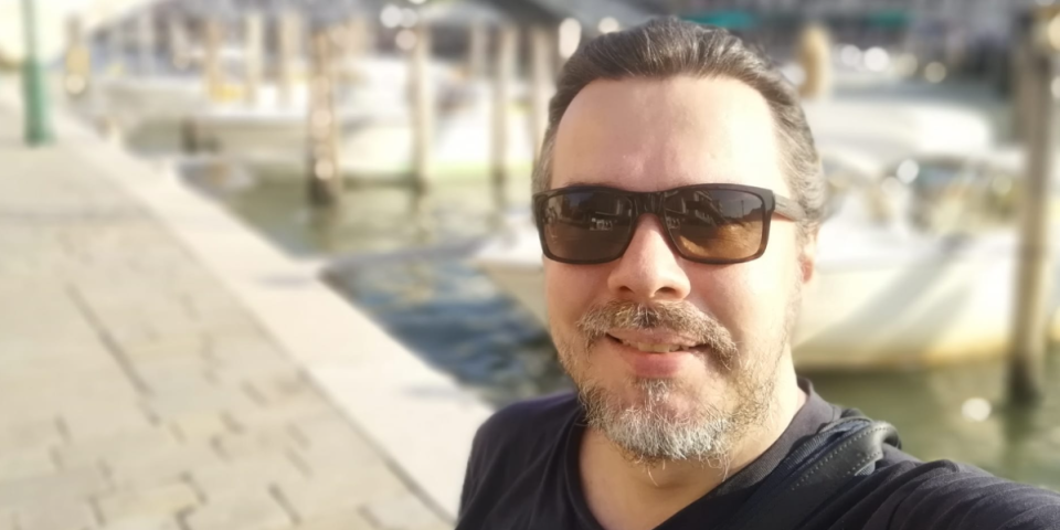 "Prevario sam ženu sa njenim rođenim bratom": Pevač izneo detalje afere