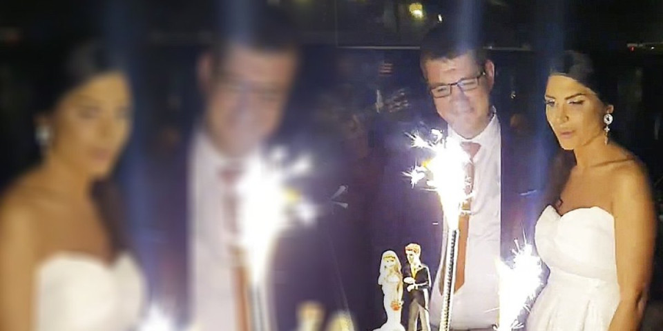 Jelena i Ivan presekli tortu! Prvi snimci sa svadbenog veselja Marinkovića i njegove drage (VIDEO)