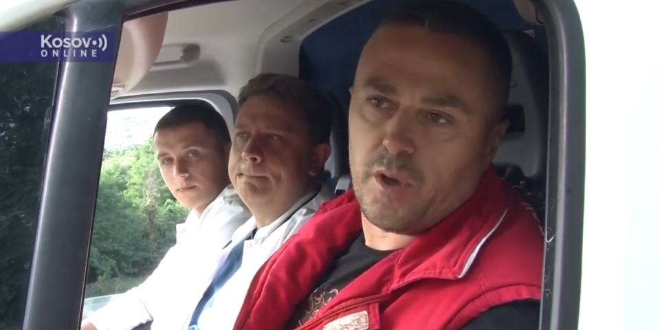 Kurtijevi specijalci zabranili vozilu Hitne pomoći da prođe do mesta Banjska (VIDEO)