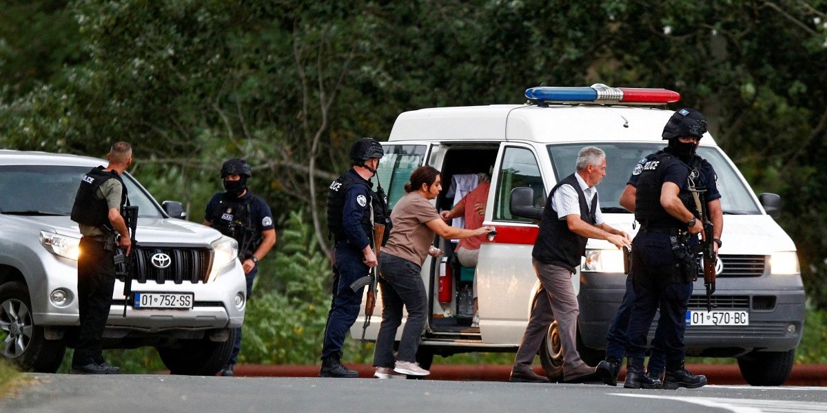 Opljačkali kuću sveštenika pa ranili policajca! Vatreni okršaj u Zlokoćanu