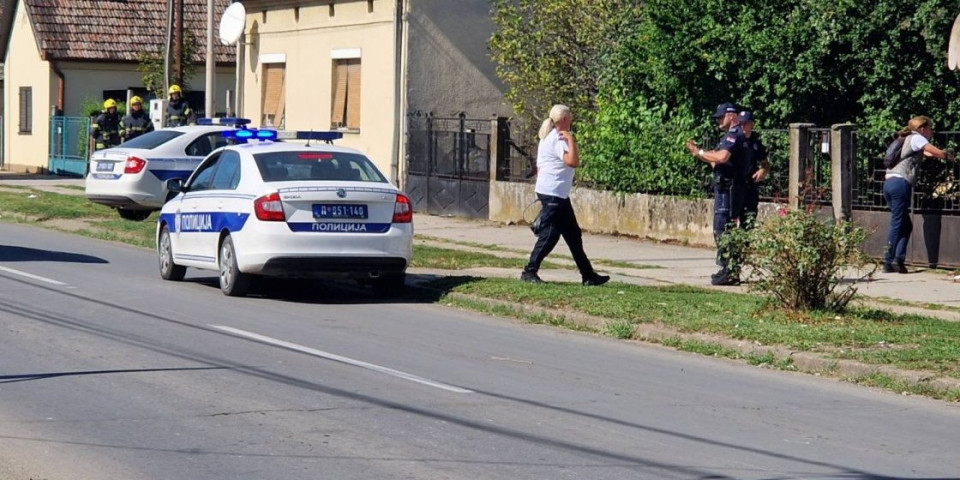 Polio se benzinom i pretio da će se zapaliti! Kada je video sina, rasplakao se i predao policiji - drama u Šapcu (FOTO)
