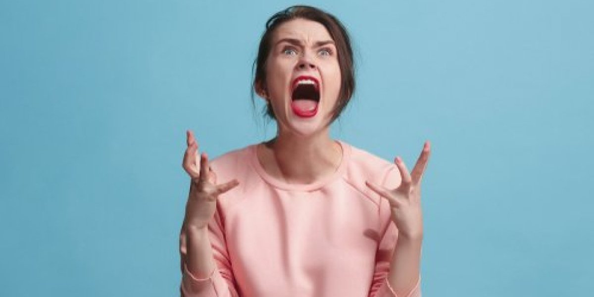 Za srčani udar: Žena naručila fen, a kad je otvorila paket... (FOTO)