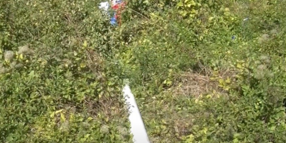 Polomljen jarbol sa srpskom zastavom na putu ka Banjskoj - Novi incident na KiM (VIDEO)