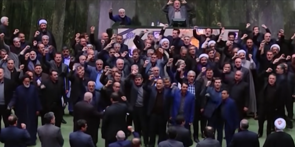 Jezivo! Iranski parlament skandira "Smrt Izraelu! Smrt Americi!" (VIDEO)