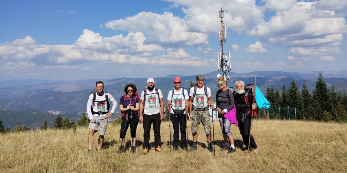 "Detetu leptiru" svaka pomoć je dobrodošla! Planinari pešačili za malu Nađu od Užica do Ostroga (FOTO)