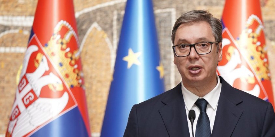 Džentlmenski! Predsednik Vučić čestitao 80. godina postojanja Novinske agencije Tanjug: Srećna vam godišnjica, još toliko, pa kako bude