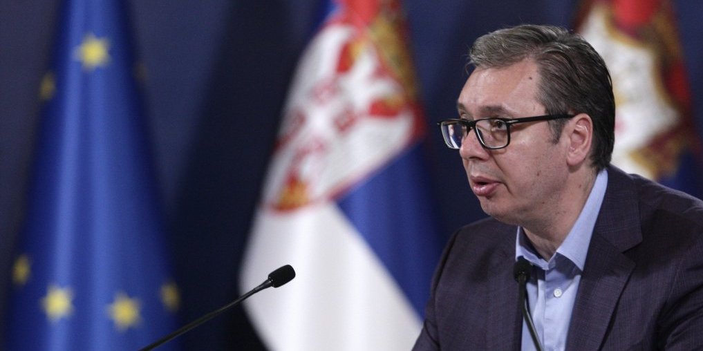 Bravo Milice, Srbija je opet ponosna na tebe! Predsednik Vučić čestitao kajakašici Milici Novaković na osvojenoj bronzanoj medalji na EP u Segedinu