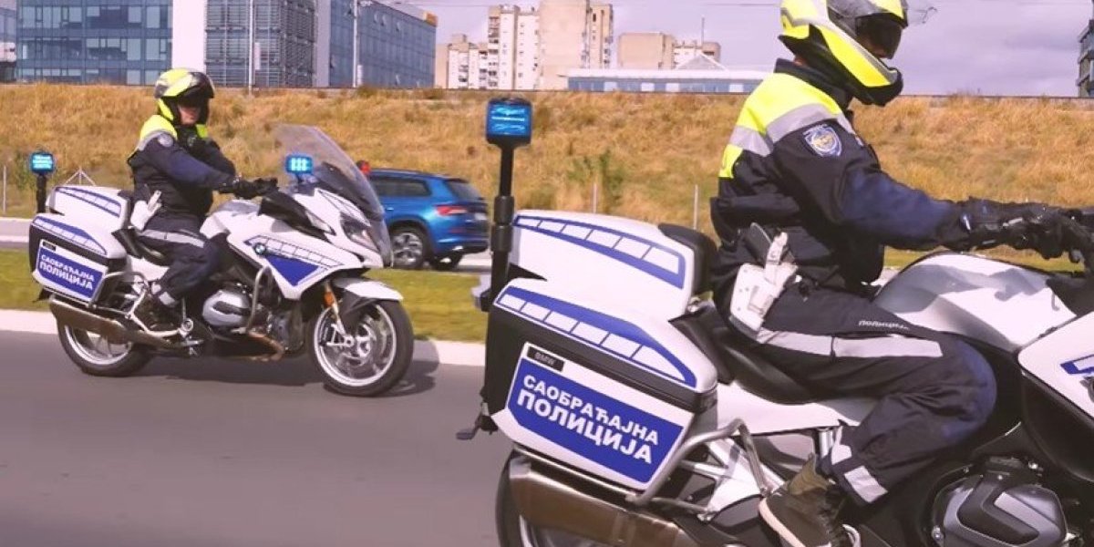 Oboren policajac na motociklu u Boru: Vozač automobila namerno naleteo na njega