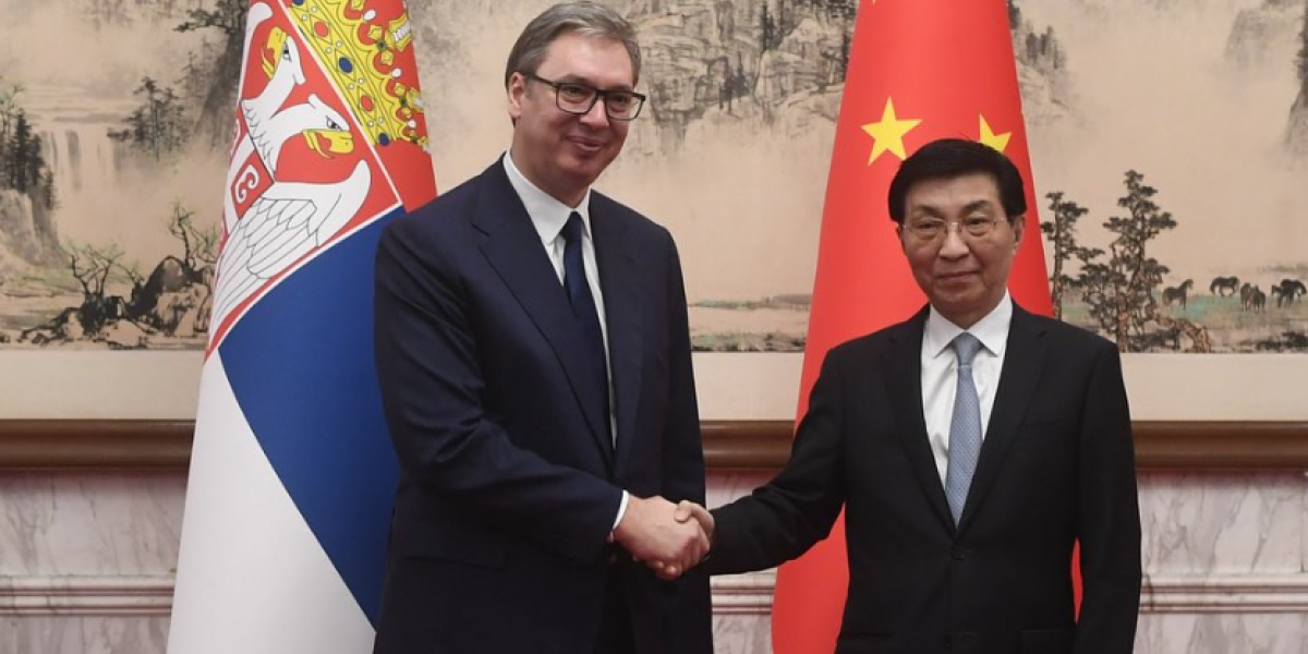 Hvala na gostoprimstvu i izuzetnom dočeku! Vučić se u Pekingu sastao sa Vangom Huningom (FOTO)