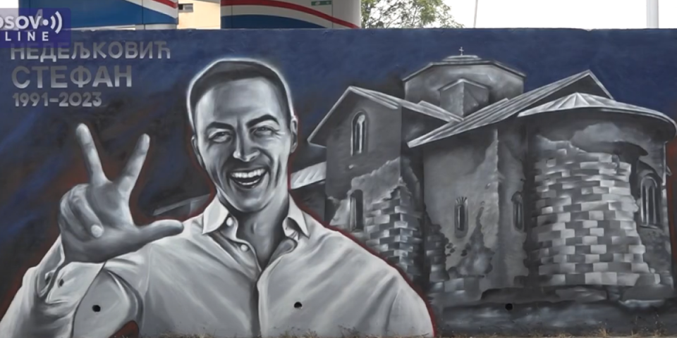 Nikada neće biti zaboravljen! U Kraljevu oslikan mural Stefanu Nedeljkoviću, ubijenom Srbinu u Banjskoj (VIDEO)
