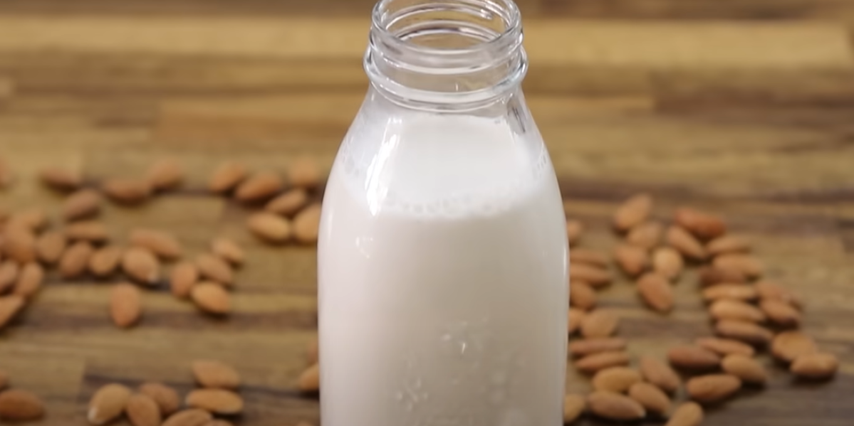Domaće bademovo mleko! Evo kako da ga jednostavno napravite kod kuće (VIDEO)
