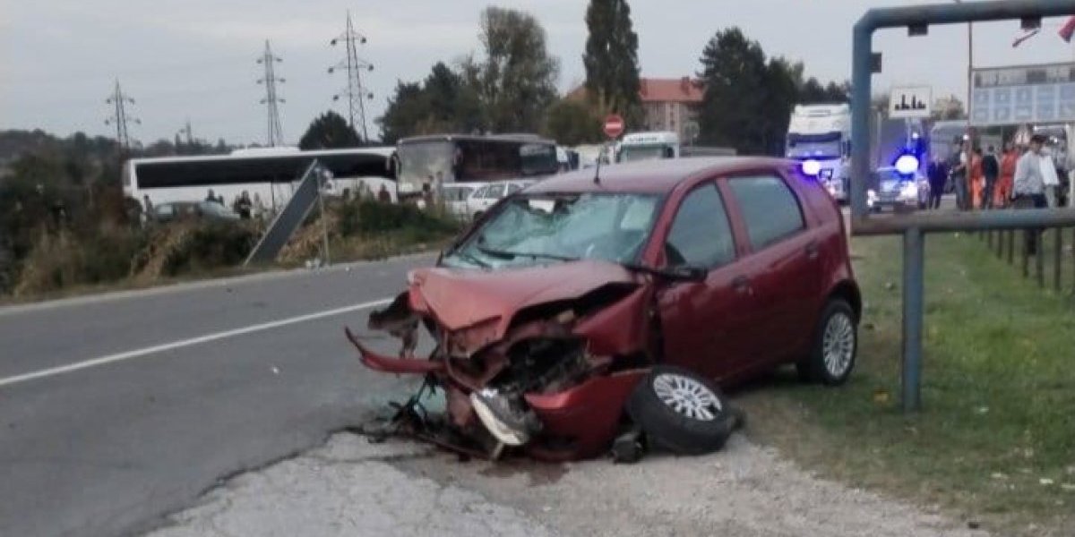 Karambol na Ibarskoj magistrali! U nesreći kod skretanja za Ljig povređena jedna osoba! (FOTO)